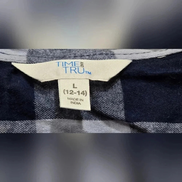 Time & Tru, Size L, Dark Blue and White Button-Down Longsleeve Shirt - Picture 13 of 13